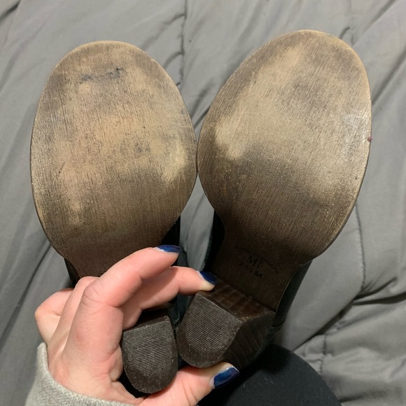 Women’s Booties - Picture 5 of 5